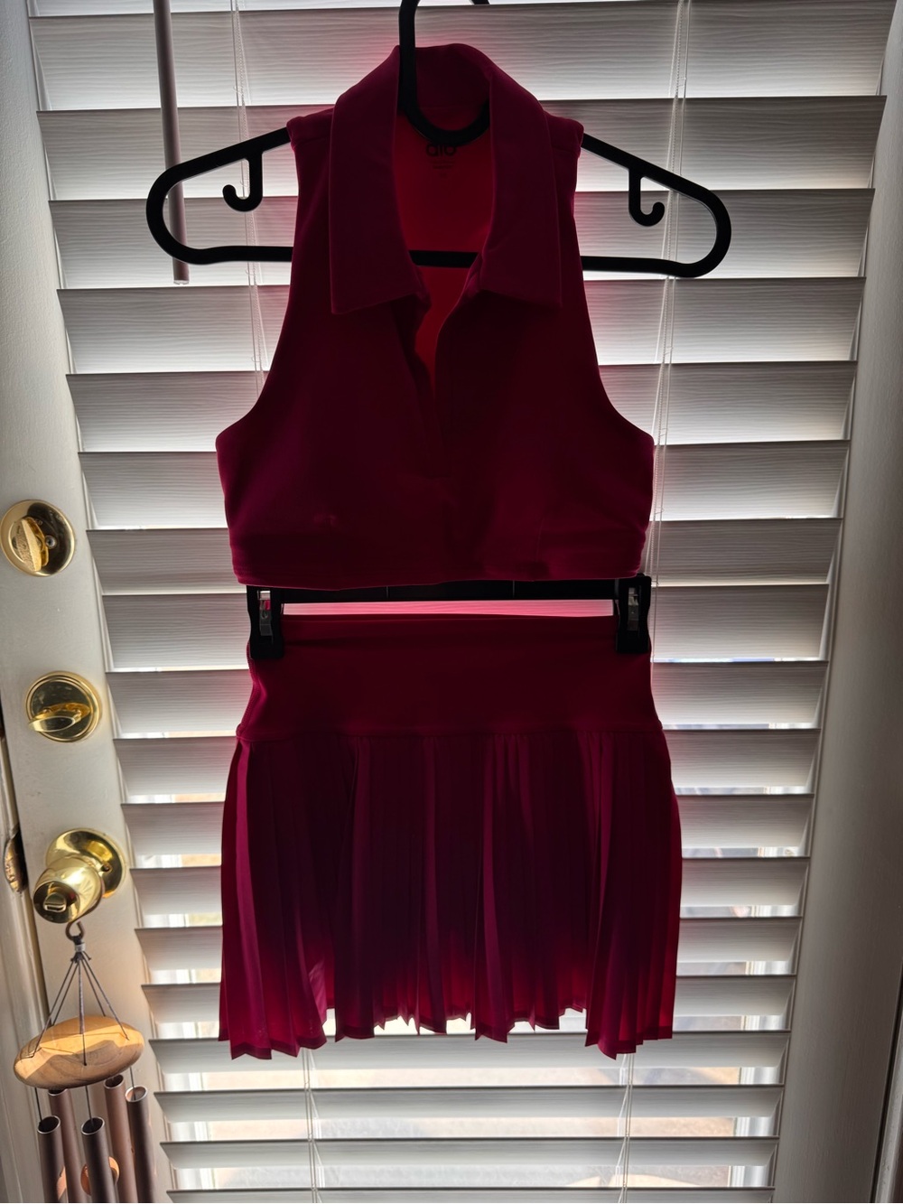 ALO Yoga Hot Pink Sleeveless Collared Pleated Skirt Set